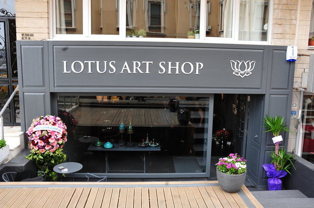 Lotus Art Shop Arnavutköy'de açıldı
